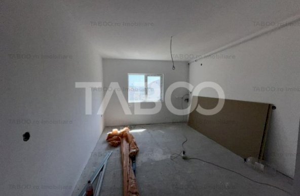 Apartament 2 camere la mansarda 44 mpu predare la cheie Broscarie