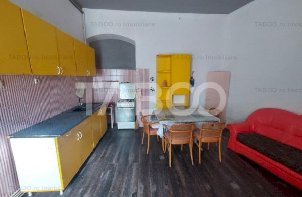 Apartament de vanzare 68 mpu pivnita 2 camere Centrul Istoric