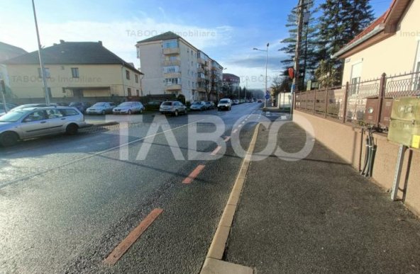 Casa 10 camere 390 mp utili - pe strada Calea Poplacii din Sibiu