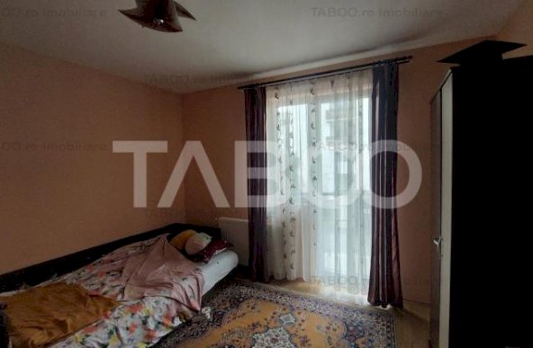 Garsoniera de vanzare 27 mp loc parcare balcon etaj 1 Turnisor Sibiu