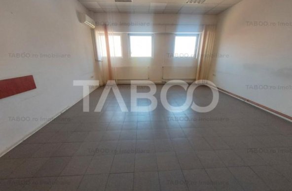 Spatiu comercial de inchiriat 6 incaperi 1300 mpu zona centrala Sibiu