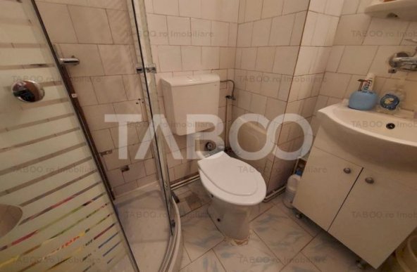 Apartament decomandat 83 mpu 4 camere 2 bai camara debara Central