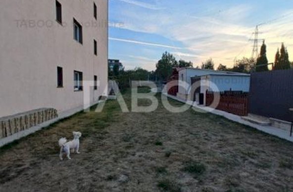 Apartament 3 camere cu 2 balcoane garaj parcare si curte Turnisor