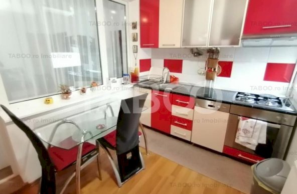 Apartament decomandat de vanzare 2 camere parcare etajul 1 Siretului