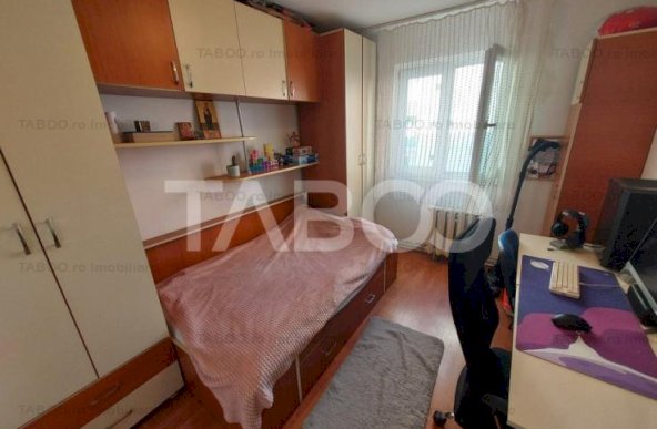 Apartament de vanzare 2 camere etaj intermediar pivnita balcon Sibiu