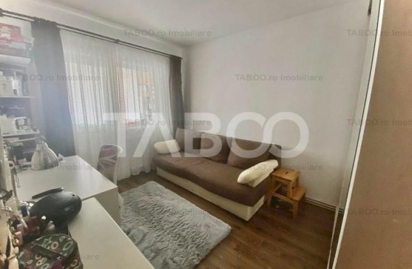 Apartament decomandat la etajul 1 cu 2 camere balcon si pivnita Strand