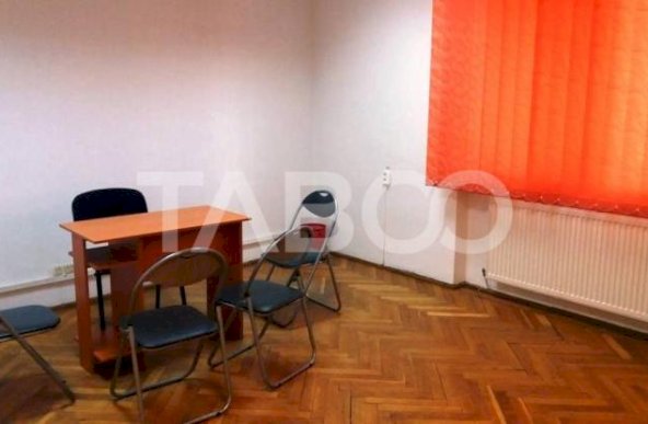 Spatiu de birouri 3 balcoane si o terasa in Sibiu 120 mp zona Centrala