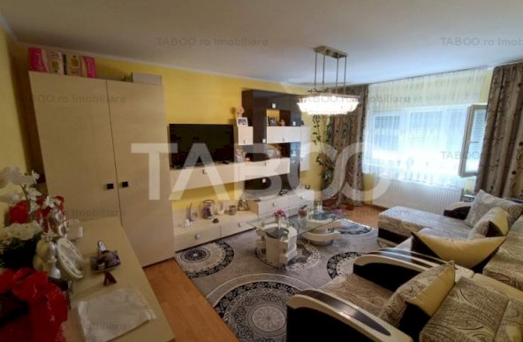 Apartament decomandat 2 camere 52 mp utili mobilat balcon Alba Iulia