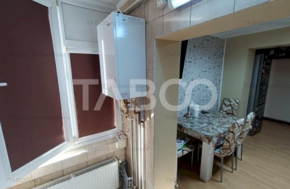 Apartament decomandat 2 camere 52 mp utili mobilat balcon Alba Iulia