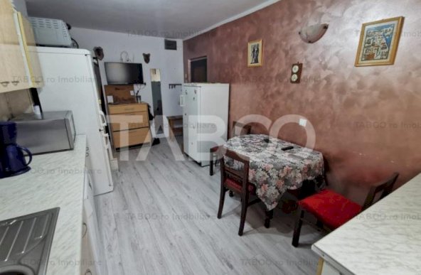 Apartament cu 3 camere 2 bai in zona Turnisor din Sibiu