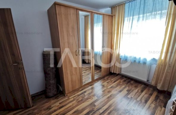 Apartament cu 3 camere 2 bai in zona Turnisor din Sibiu