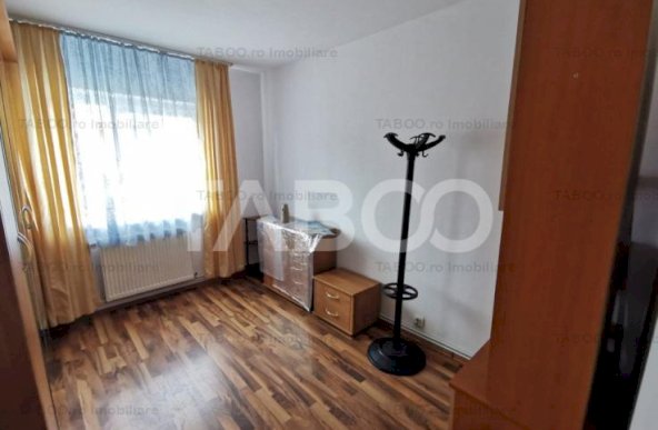 Apartament cu 3 camere 2 bai in zona Turnisor din Sibiu