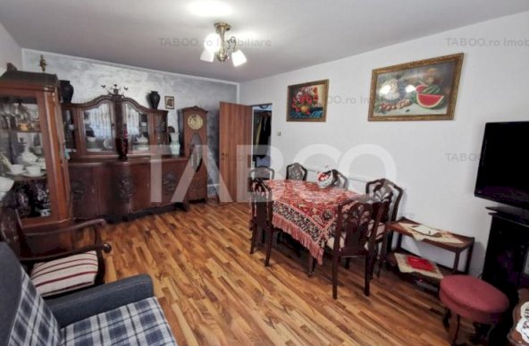 Apartament cu 3 camere 2 bai in zona Turnisor din Sibiu