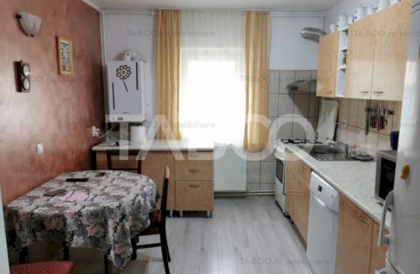 Apartament cu 3 camere 2 bai in zona Turnisor din Sibiu