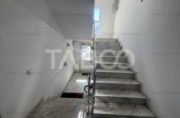 Apartament 3 camere decomandate balcon loc de parcare Str Distributiei