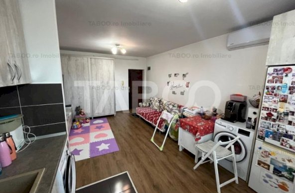 Apartament 3 camere decomandat cu vedere superba spre munte - Sibiu 