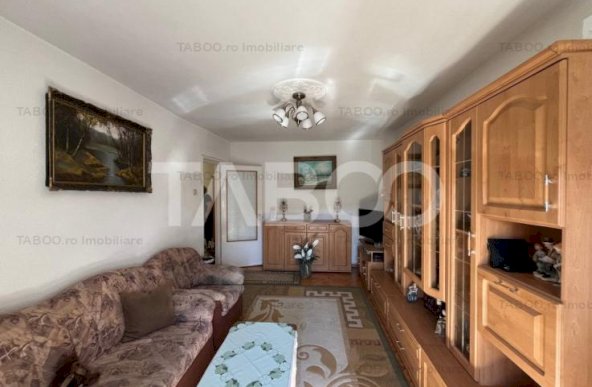 Apartament 3 camere decomandat cu vedere panoramica a orasului Sibiu