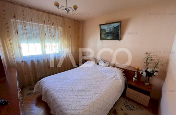 Apartament 3 camere decomandat cu vedere panoramica a orasului Sibiu