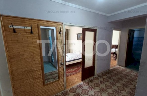 Apartament decomandat 3 camere 65mpu mobilat balcon pivnita Alba Iulia