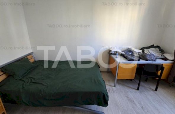 Apartament etaj 3 cu 2 camere de vanzare in zona Mihai Viteazul