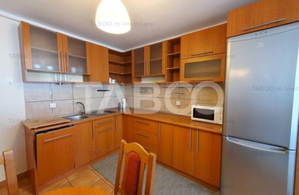 Apartament 3 camere 2 bai de inchiriat in zona Garii