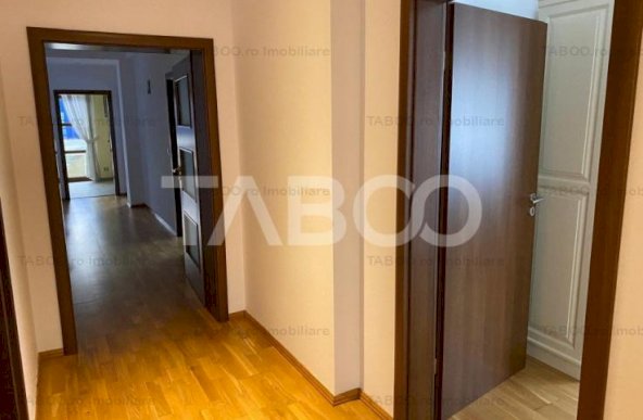 Apartament la vila in zona Calea Poplacii - teren de 150 mp liber