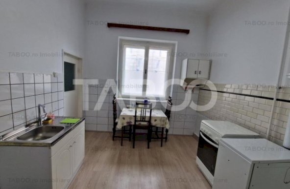 Oferta! Apartament 4 camere, birou si spatiu comercial central Sibiu