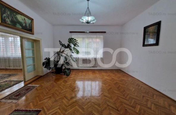 Oferta! Apartament 4 camere, birou si spatiu comercial central Sibiu