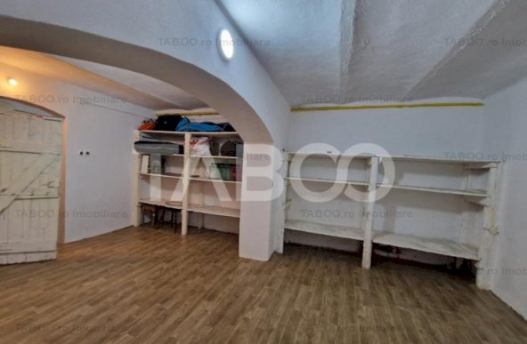 Oferta! Apartament 4 camere, birou si spatiu comercial central Sibiu