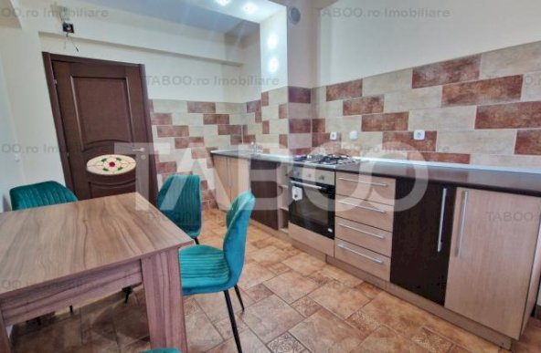 Apartament de închiriat 4 camere 2 bai parcare Strand Sibiu