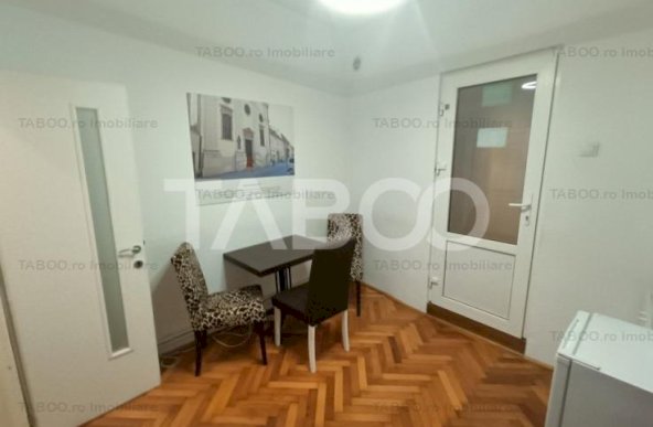 Apartament decomandat cu 2 camere si pod mansardabil - Centrul Istoric