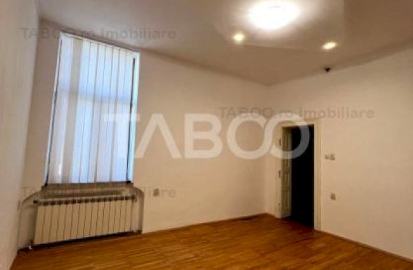 Apartament de vanzare 5 camere 166 mpu in zona Trei Stejari din Sibiu