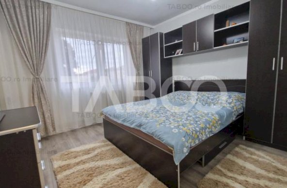 Apartament cu 2 camere calduros si spatios de vanzare in Vasile Aaron