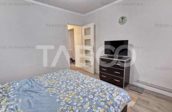 Apartament cu 2 camere calduros si spatios de vanzare in Vasile Aaron