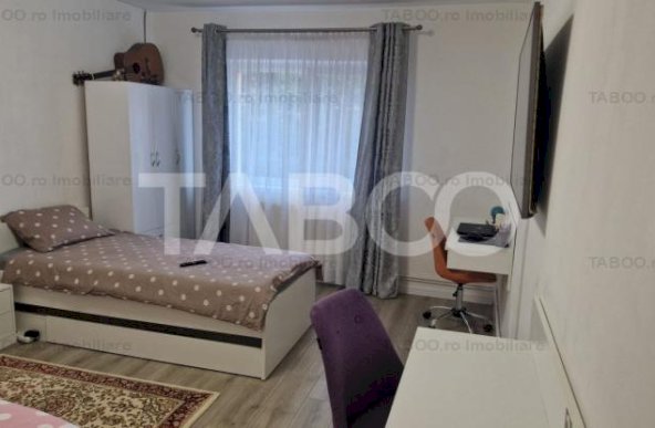 Apartament cu 2 camere calduros si spatios de vanzare in Vasile Aaron