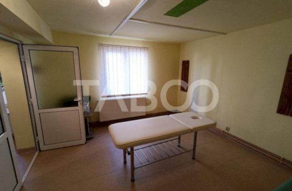 Spatiu comercial 5 incaperi 3 bai 107 mpu boxa zona Cetate Alba Iulia