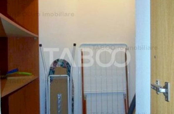 Apartament cu 3 camere decomandate 90 mp utili de inchiriat in Sibiu