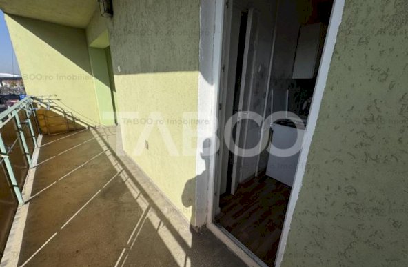 Apartament cu 3 camere 71 mpu si balcon pe Bulevardul Mihai Viteazul