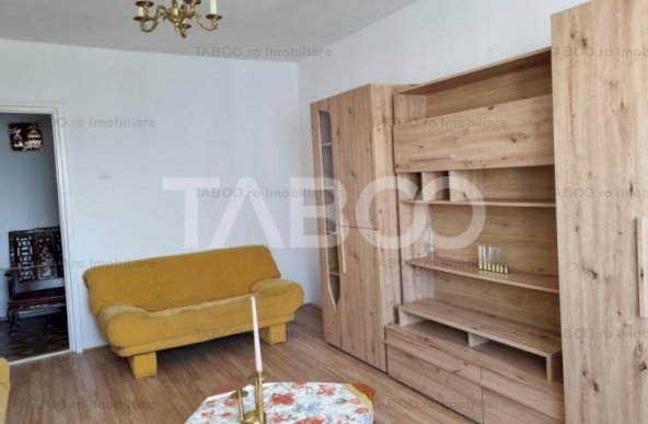 Apartament cu 3 camere 71 mpu si balcon pe Bulevardul Mihai Viteazul