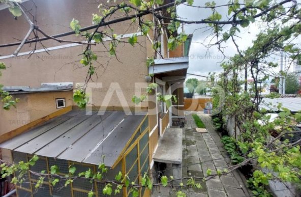 Casa la pret de apartament 4 camere 107 mp utili zona Centrala Sibiu