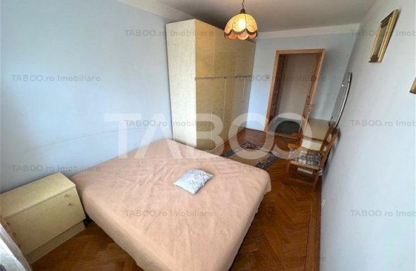 Apartament decomandat 74mpu cu 3 camere si balcon mobilat si utilat