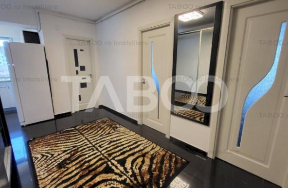 Apartament 3 camere 2 balcoane etaj intermediar Bd Mihai Viteazul 