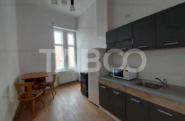 Apartament de inchiriat 93 mpu situat pe pietonala Nicolae Balcescu