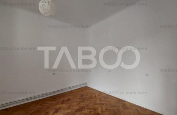 Apartament de inchiriat 93 mpu situat pe pietonala Nicolae Balcescu