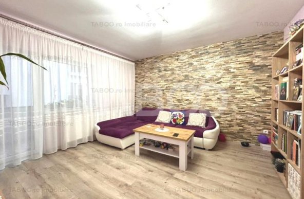 Apartament modern 3 camere decomandat 70 mpu 2 bai 2 balcoane in Sibiu