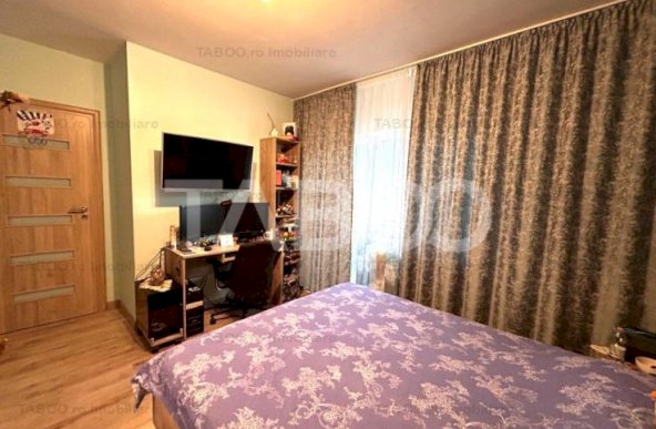 Apartament modern 3 camere decomandat 70 mpu 2 bai 2 balcoane in Sibiu