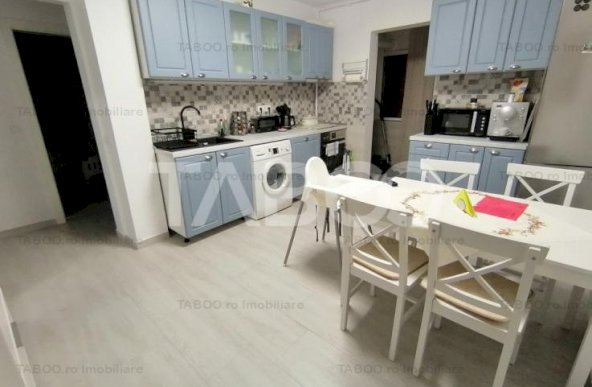 Apartament 2 camere decomandat renovat balcon pivnita Vasile Aaron