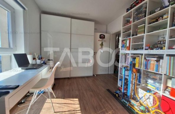 Apartament 118 mp 4 camere balcon pivnita loc parcare Piata Cluj