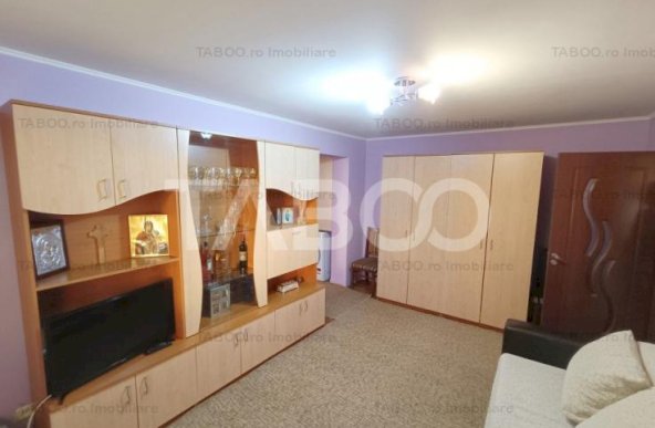 Apartament 3 camere 70 mp utili partial mobilat utilat balcon Sebes