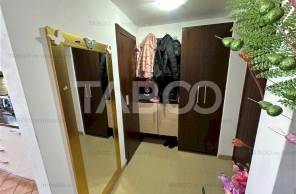 Apartament semidecomandat 80 mp modern mobilat si utilat Vasile Aaron